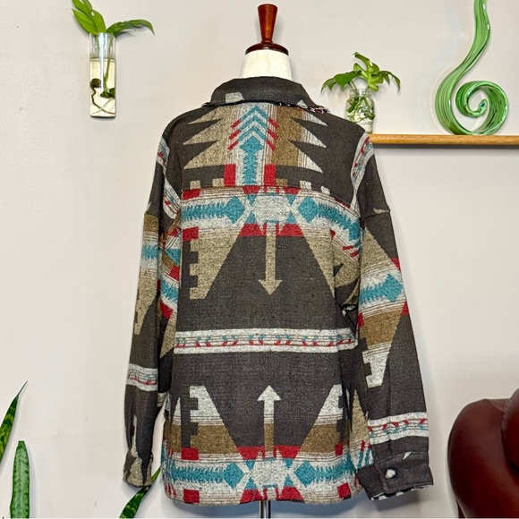 New In Women's Size L Button Up Southwestern Aztec Fleece Pullover Jacket NWT - Picture 3 of 6
